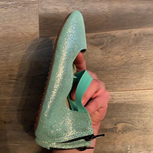 Monkey Feet Ballet Flats - Picture 6 of 7